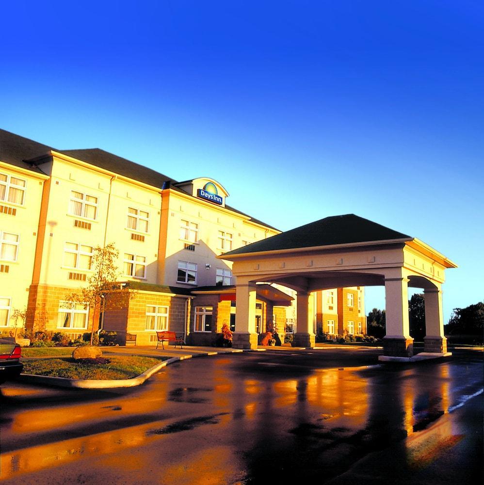 Days Inn By Wyndham Orillia Exteriér fotografie