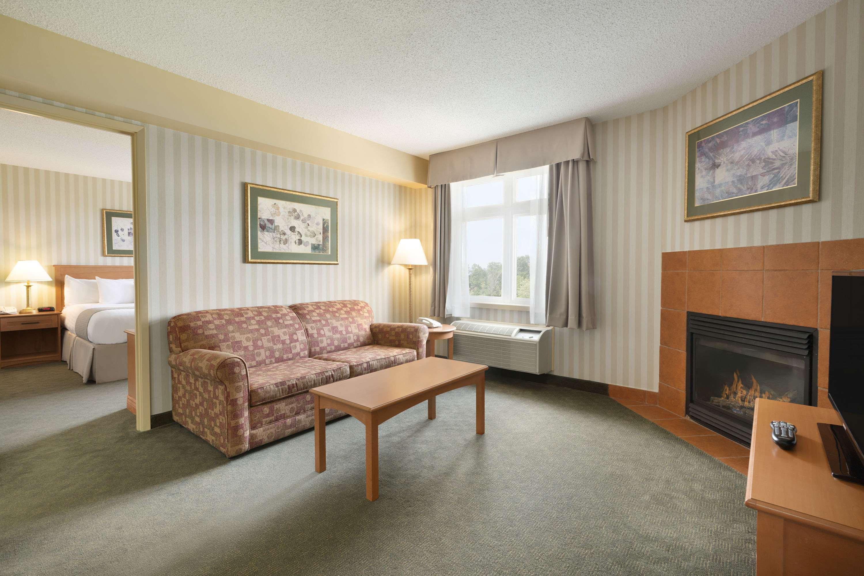 Days Inn By Wyndham Orillia Exteriér fotografie